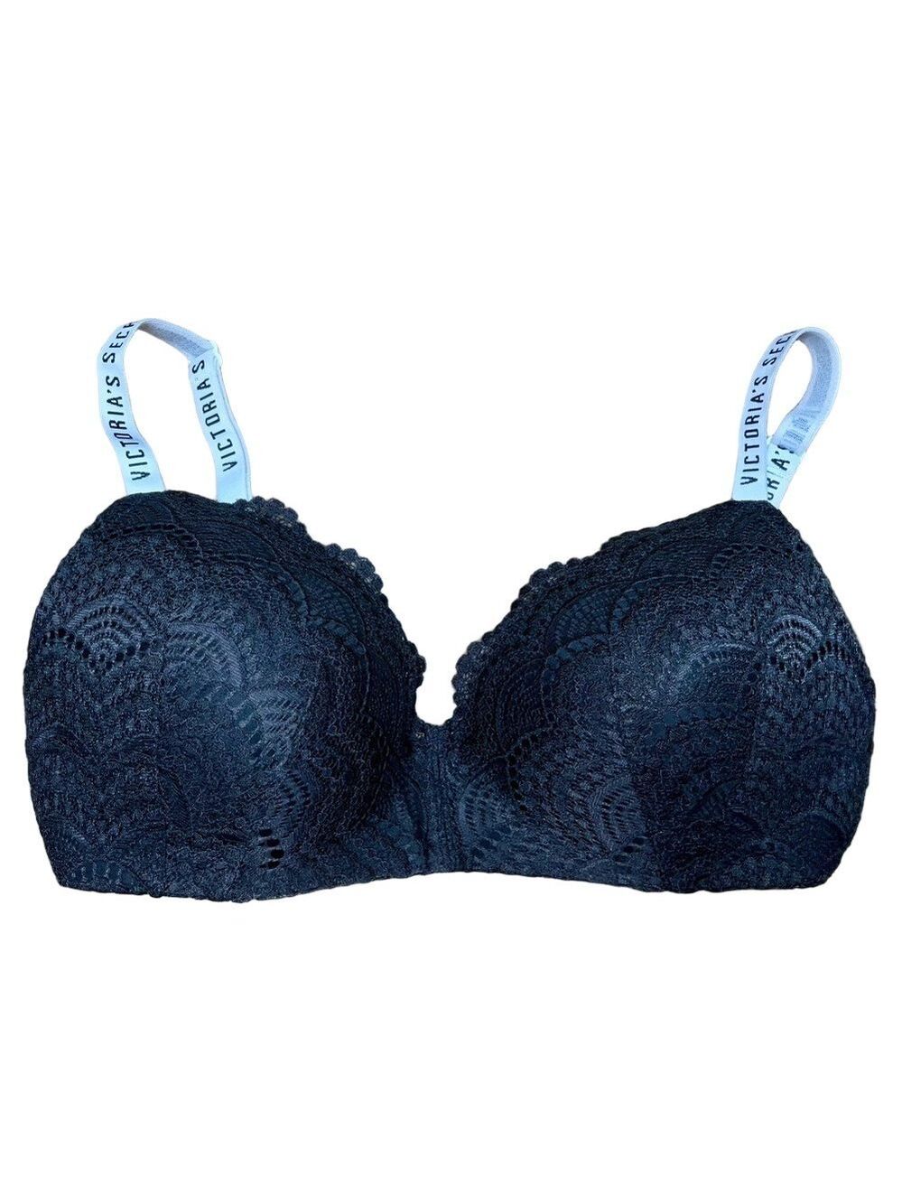 Victoria’s Secret Black Lace bra 36D wireless, lightly padded, very nice 🖤